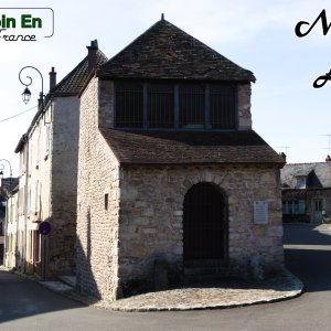 La halle de Méréville (2) Château Gaillard