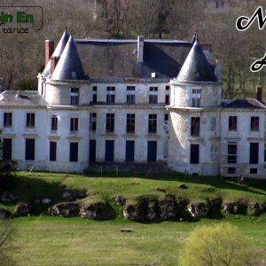 Tour Trajane : vue sur le château de Méréville (2)